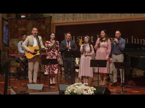 Familia Tomuș & Magda - El a-nviat în Ierusalim