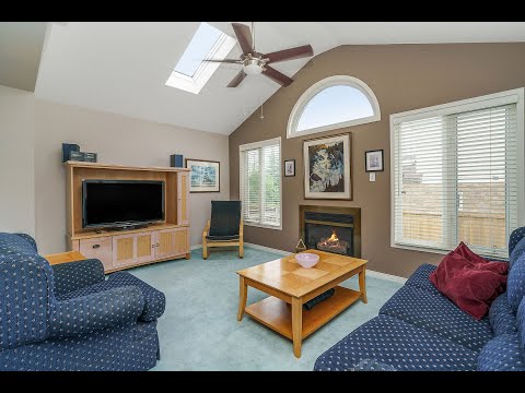 Walk through tour 3 Furrows End. Brampton