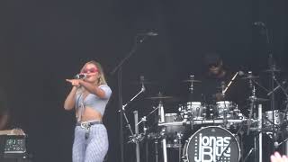 Download lagu Jonas Blue - I See Love - live V Festival 2017 mp3