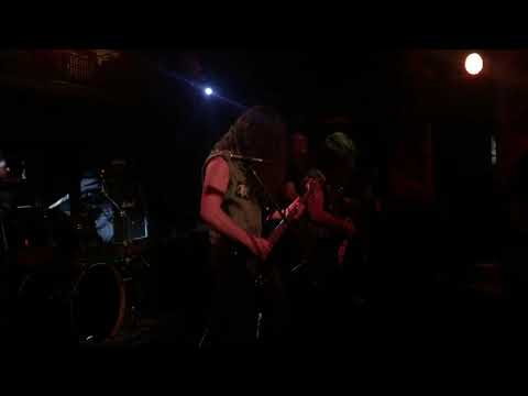 Scumfucks  - Chitlins,  Whiskey and Skirt (cover) (Live)