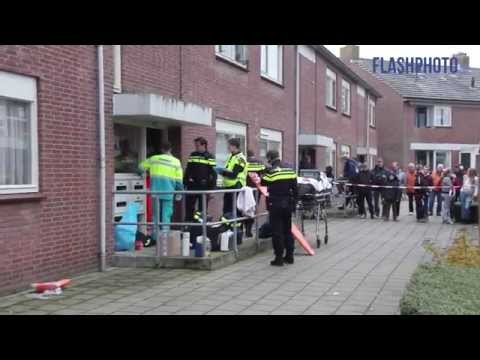 Dode bij steekpartij in portiek - Waalstraat Poortugaal