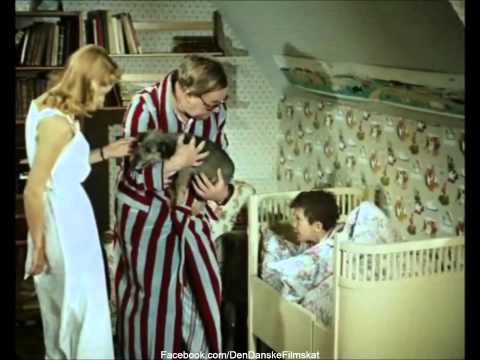 Far til fire i byen (1956) - En hund