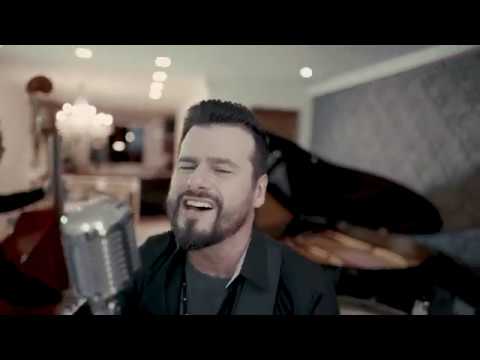 PLANO B - SORRISO LINDO (Clipe Oficial)