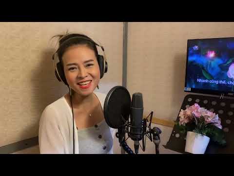 Thể hiện bởi Triều Linh
