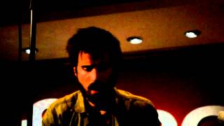 CYAN - Sólo Es Una Herida HD (FNAC Callao 12/2/2013) http://amnesiaccc.blogspot.com.es/