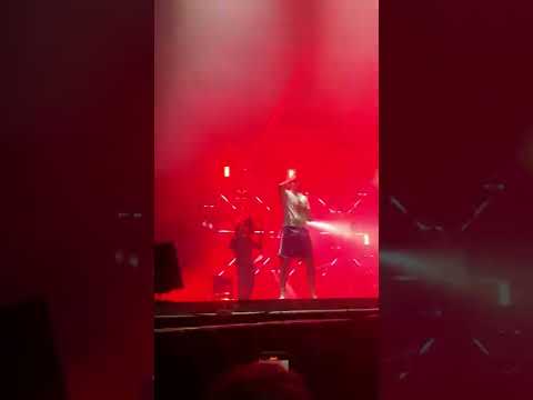 ELODIE AL LIVE DI MARRACASH #elodie #marracash