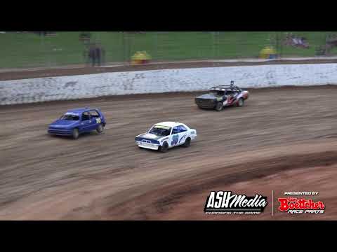 Heat Race of the Night | Junior Sedans: Heat 30 - 2014/15 National Title - Mildura Speedway