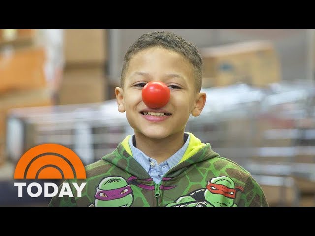 Video Pronunciation of red nose day in English