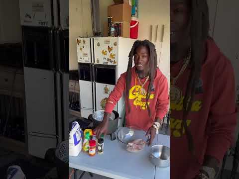 How to make a fish sandwich (THE HOOD WAY) 🐟🥪🔥