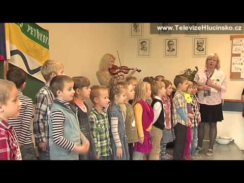Petřkovice: Nové slabikáře pro prvňáčky (14.11.2012)