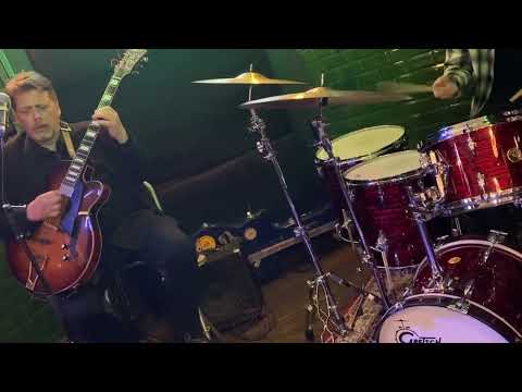 Nigel Price Organ Trio play 'Hey Shirley'' at the Garibaldi, Northampton.