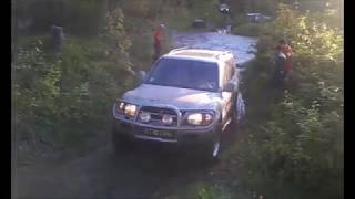 preview picture of video 'Licupes krasti 2011 - part 4 - offroad 4x4 Latvija - deep river crossing'