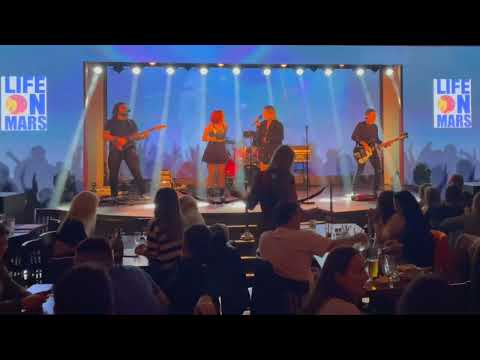 Trupa cover Life On Mars - Colaj hip hop🎶💃