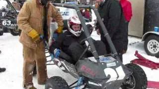 preview picture of video '2009 Winter Baja at Michigan Tech: Pit Stop'