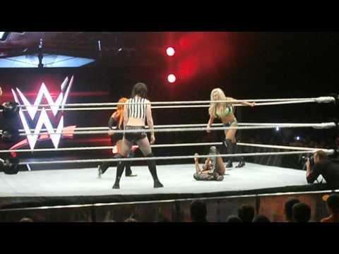 Team Bella vs. Becky Lynch & Charlotte - Dublin, 2015 - 1/3