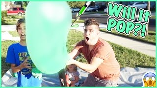 😱 WILL OUR GIANT SLIME BUBBLE POP?! 😱 MAKING SLIME PANCAKES!