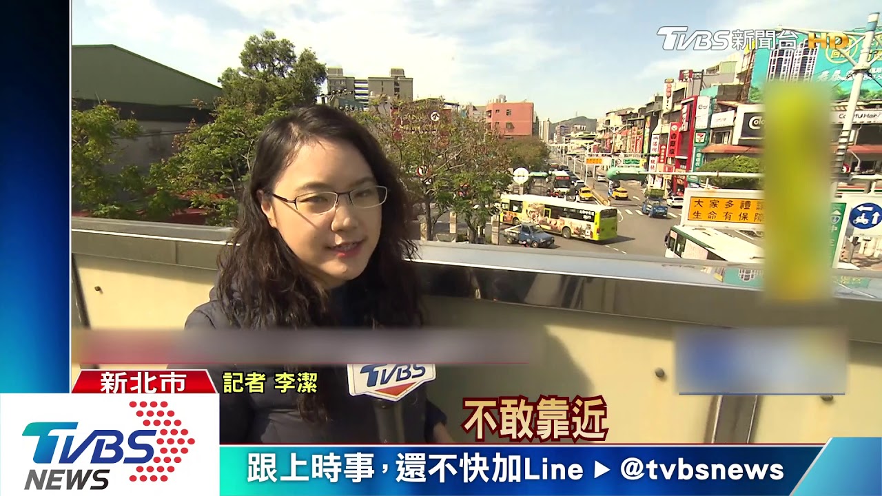 叭!水泥車不讓道 紅燈持鐵棒攔公車叫囂