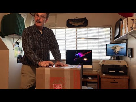 POWER MAC G4 CUBE UNBOXING PART 1