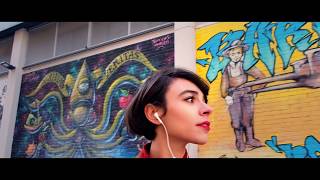 Musik-Video-Miniaturansicht zu Corri, Valentina, corri Songtext von Alex Bandini