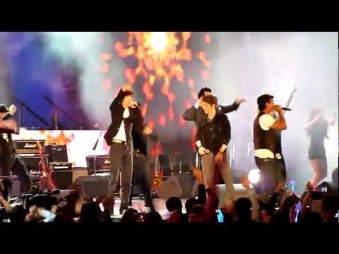 120428 g.o.d. - Lie + 니가 있어야 할곳 Place Where You Need To Be @ KMF Hollywood Bowl