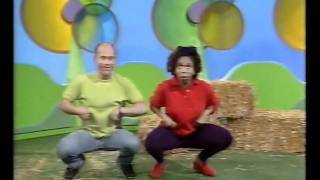 Play School - George and Trish - chicken talk
