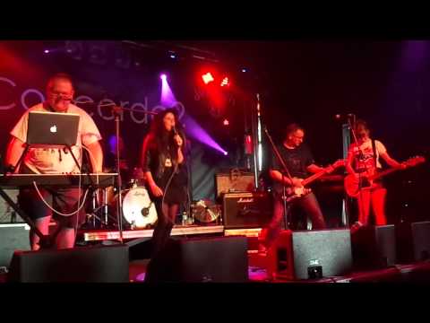 The Flatmates: Comedienne (Cinerama cover) video thumbnail