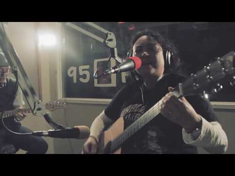 Live and Direct: Sandy Mill - Gift Box