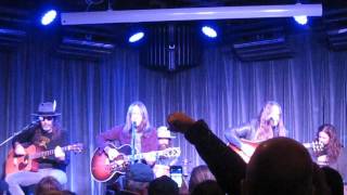 Blackberry Smoke -  Aint Gonna Wait