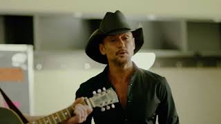 Backstage at Soul2Soul: Tim McGraw and Eric Paslay cover George Strait &quot;Unwound&quot;