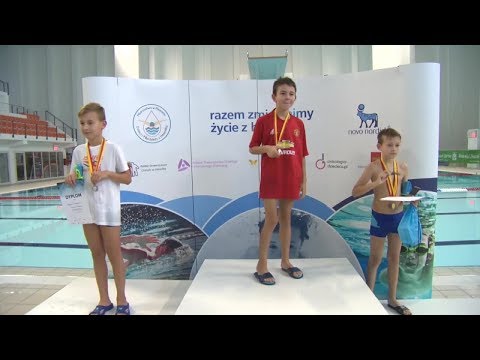 Wspaniała zabawa i zacięta rywalizacja. I Mistrzostwa w Pływaniu Dzieci i Młodzieży z Hemofilią
