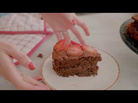 Deliciously Ella Easy Vegan Chocolate Cake | Gluten Free