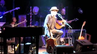 Dalla de Gregori la valigia dell'attore.mpg