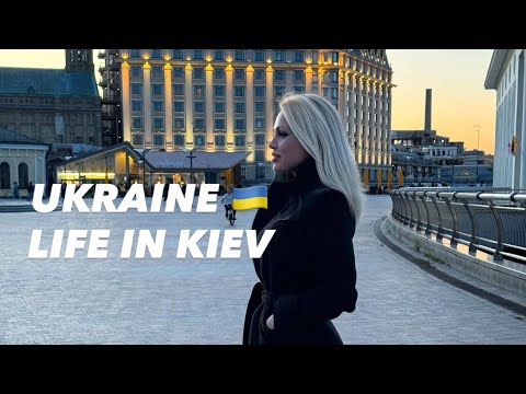 Ukraine 🇺🇦Life in Kiev. January 13, 2026. The Streets of Kiev, Ukraine. Streets Scenes.