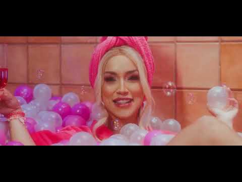 Letícia Bastos - Barbie Versão Atualizada ( CLIPE OFICIAL )