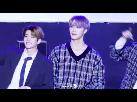 191101 멘트 아스트로 문빈 직캠 in 유니콘서트