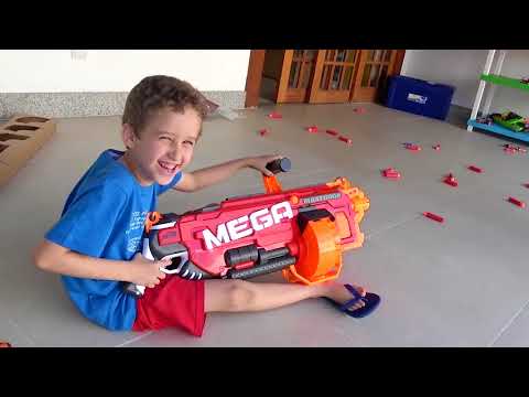 NERF MEGA MASTODON e Brincando de Derrubar Alvos - Cauanzinho