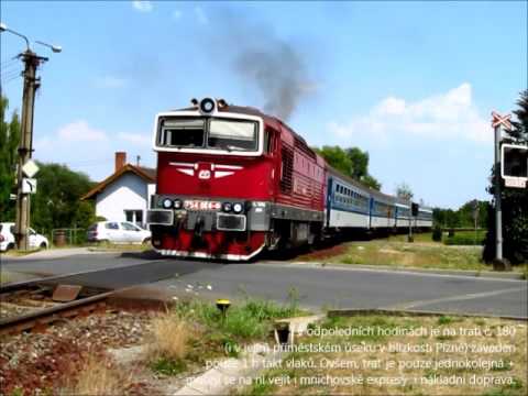 Os 7412 s exbrněnskou 754.066, "dvojpřejezd" AŽD97 a "obecní" bus-linka č. 55; Tlučná 12. 8. 2015