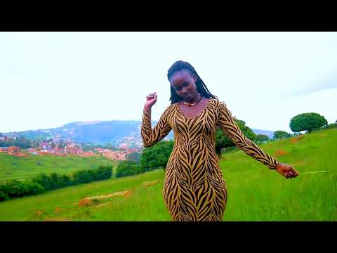 IZUBA RIRARENZE ya Niyigaba Vincent yasubiwemo na IGIHOZO SYLVIA  (OFFICIAL- VIDEO)