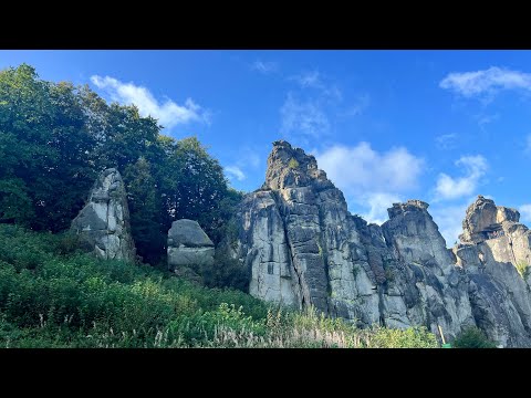 Runenmagie bei den Externsteinen - Freya Onassis