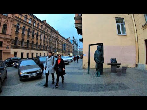 Saint Petersburg - Walking Rubinshteyna street - Russia