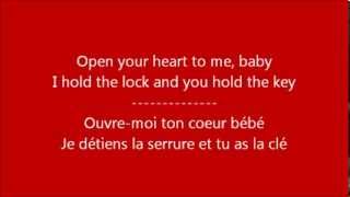 Glee - Borderline/Open your heart to me / Paroles &amp; Traduction