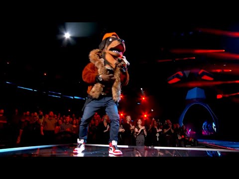 Rottweiler "Chris Daughtry" - Grenade (Masked Singer S2E8)