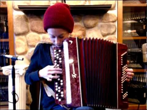 1479 - Raspberry Russian Bayan MM 100 $795