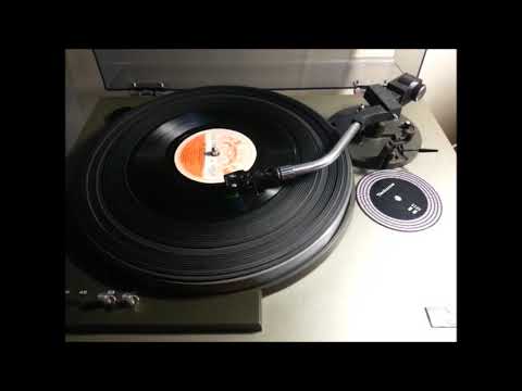 Clarence Wijewardena - Suwadak Danevi Hadaehi (vinyl) vinyl.lk