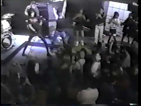 Thumbnail for the Ramones club Mtv 1988 i want to be sedated johnny ramones red mosrite ventures model !!