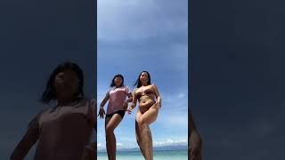 bikini TikTok be like...