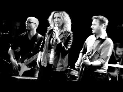 June Noa live at Paradiso Amsterdam - GTFO and Intro