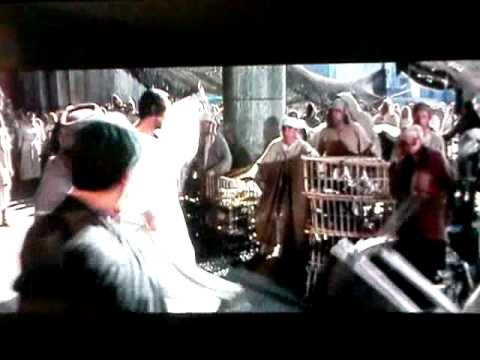 Jesus turns over the money tables