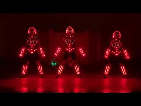 Illuminated Faces - Unreal Street Performance