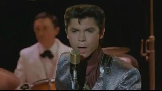 Lou Diamond Phillips (Performs Ritchie Valens) - La Bamba [Original Video] (1987)